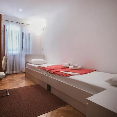 With Wifi Dugi Rat, Omis - 21251 Daire